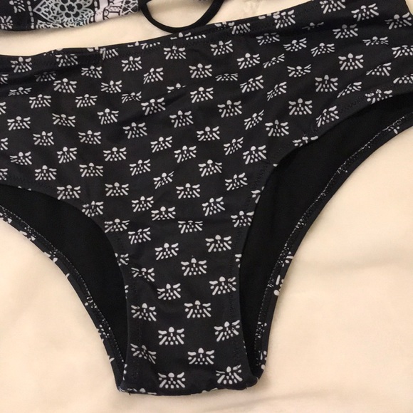 NWOT, Medium black and white bikini. - Picture 2 of 6
